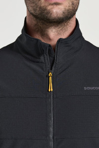 Вітровка Saucony BLUSTER JACKET 800296-BK