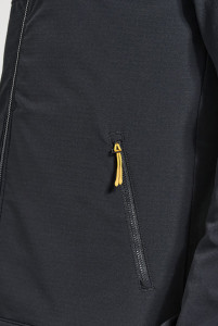 Вітровка Saucony BLUSTER JACKET 800296-BK