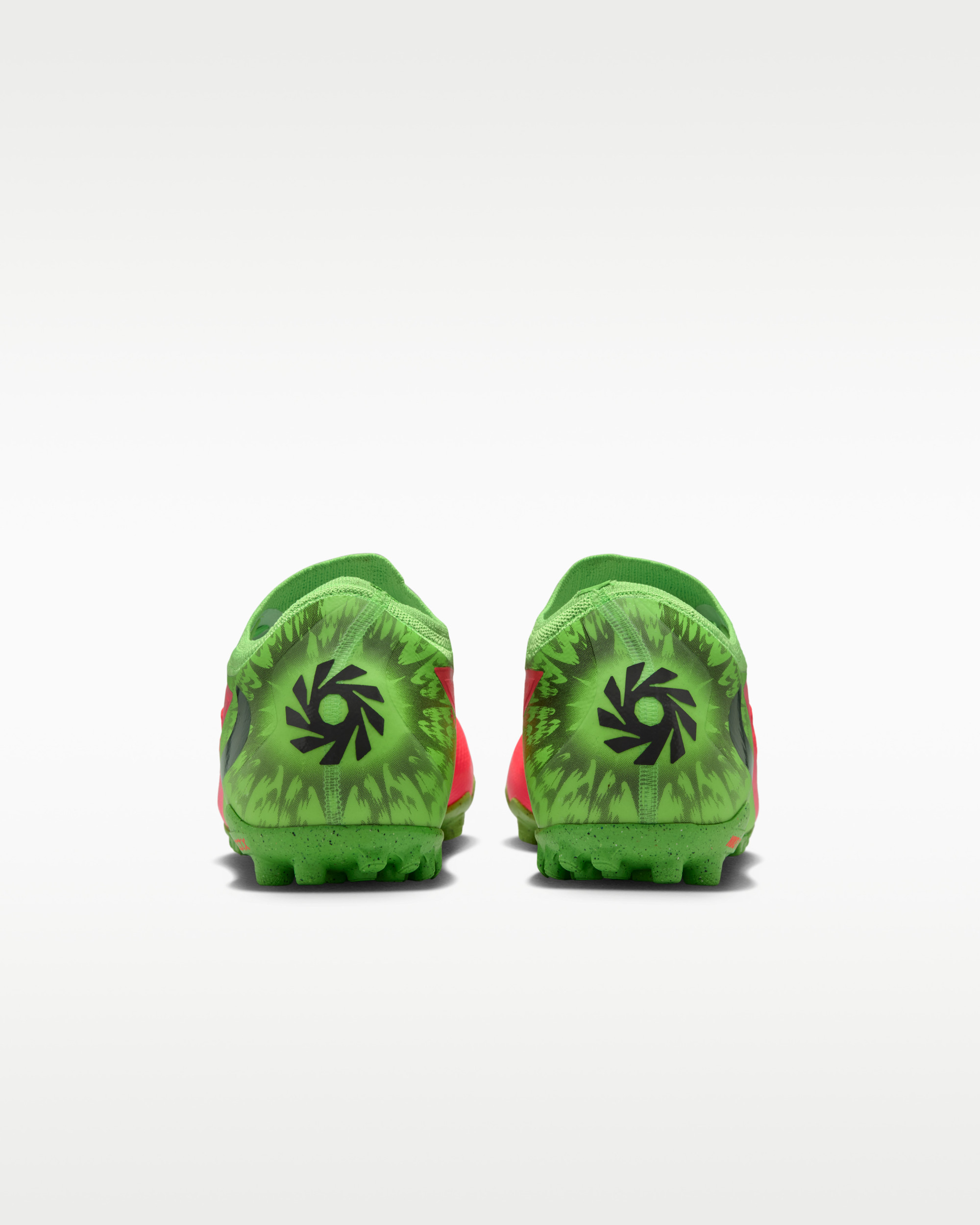 Сороконіжки Nike REACTX PHANTOM 6 LOW PRO TF EH IH1788-603