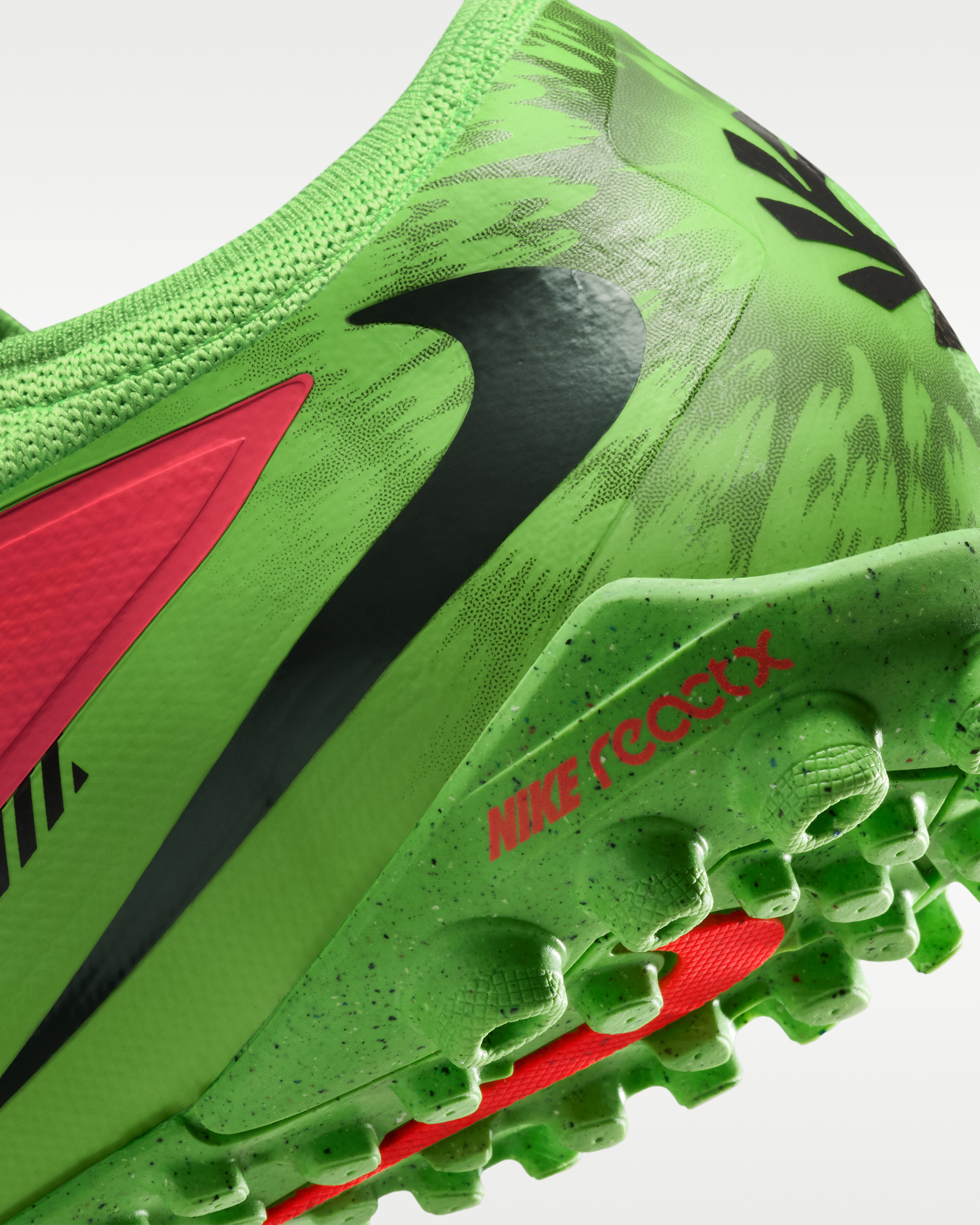 Сороконіжки Nike REACTX PHANTOM 6 LOW PRO TF EH IH1788-603