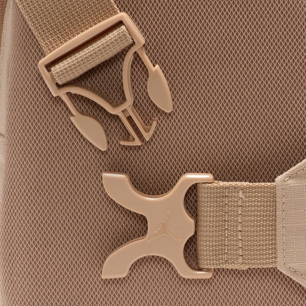 Сумка через плече Nike Jordan JAM FRANCHISE HIP BAG 1L бежевий Чол 21 х 14 х 4 см MA9041-XA3