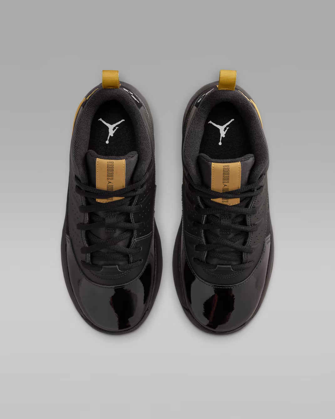 Кросівки Jordan MAX AURA 7 (GS) HQ2089-007