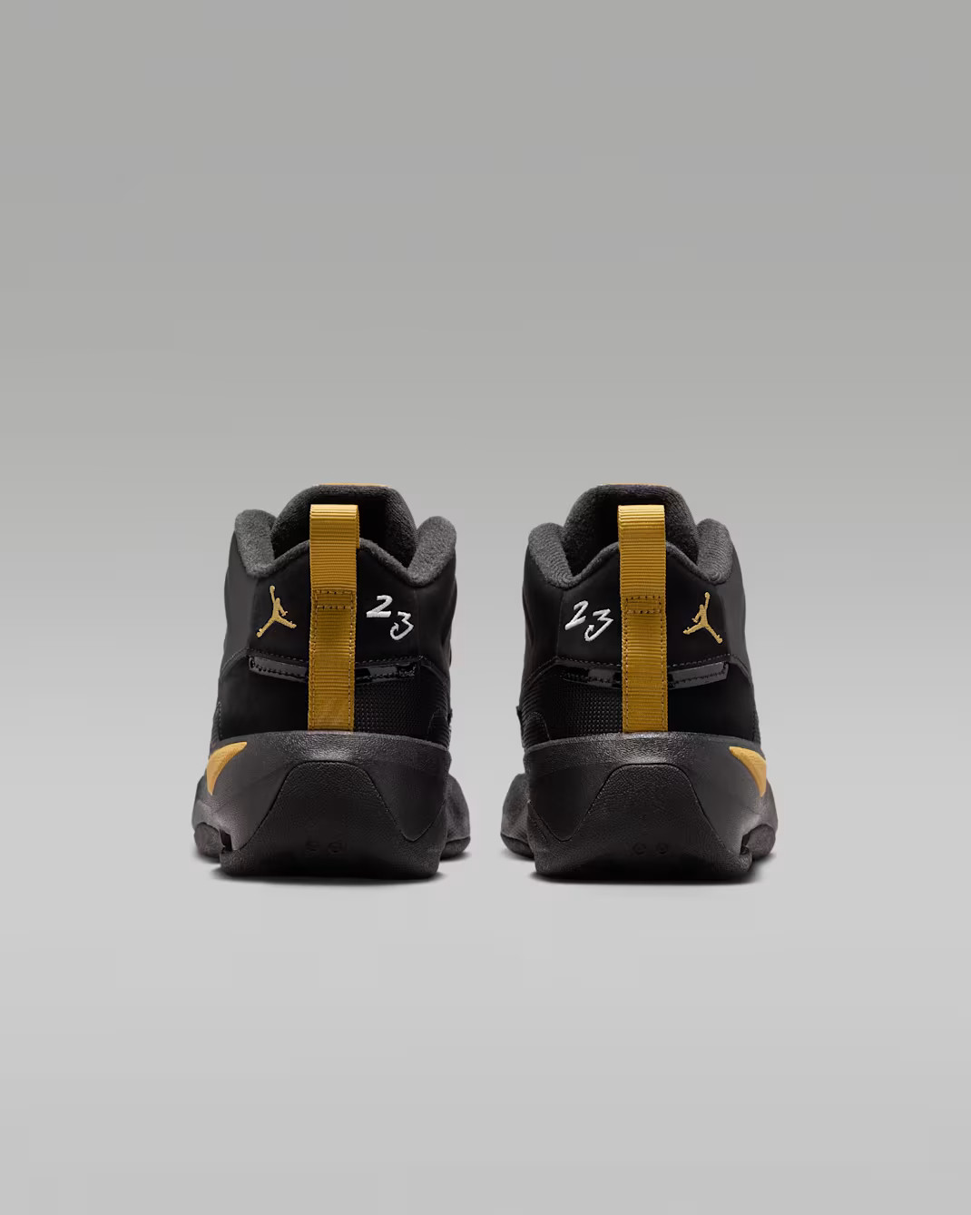 Кросівки Jordan MAX AURA 7 (GS) HQ2089-007