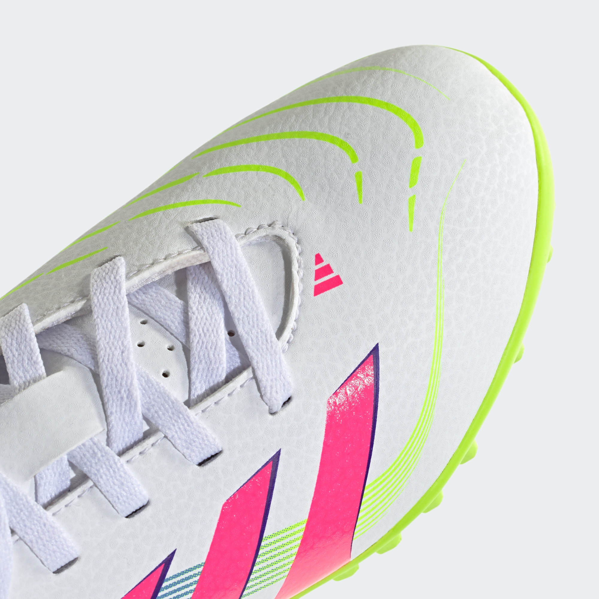 Сороконіжки Adidas Predator Club Turf Performance ID3806