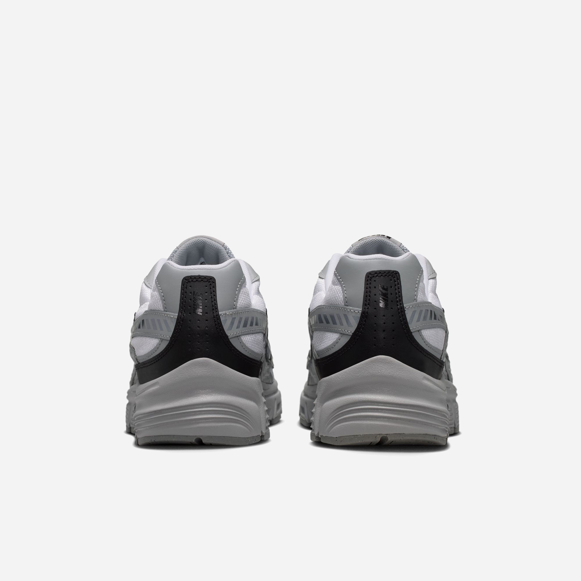 Кросівки Nike INITIATOR 394055-105