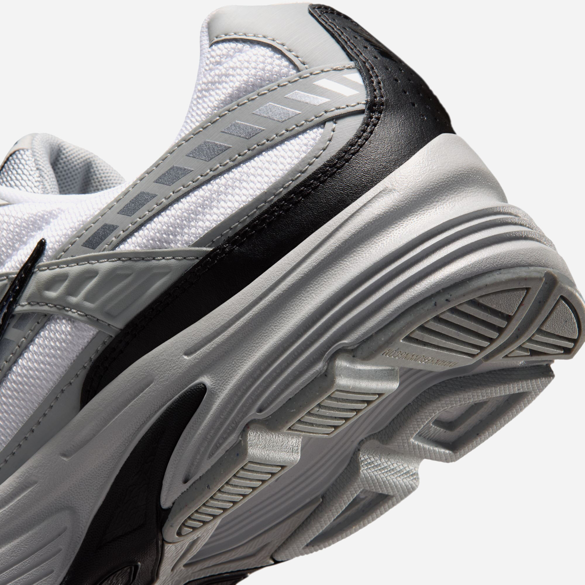 Кросівки Nike INITIATOR 394055-105