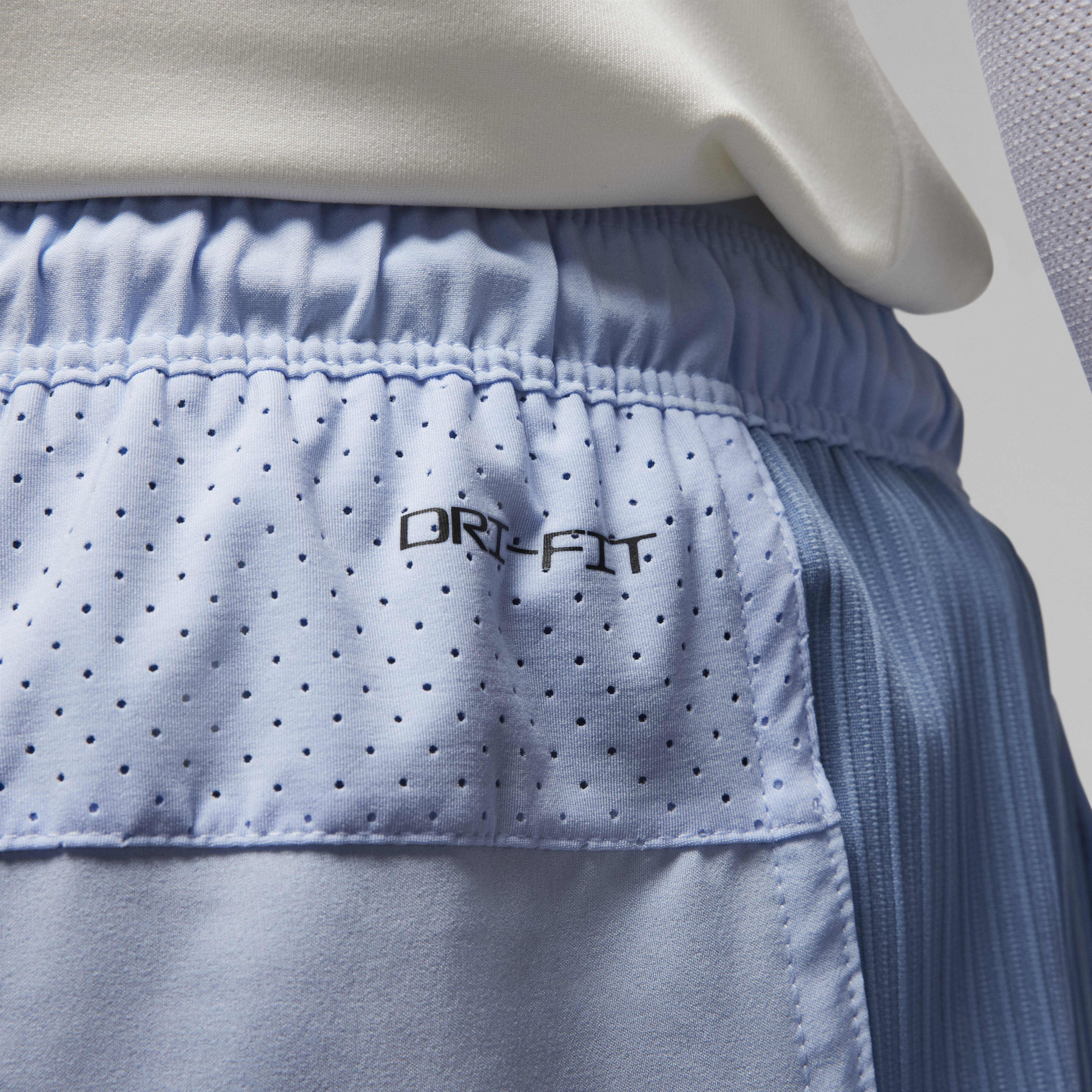 Шорти чоловічі Air Jordan Dri-Fit Sport Light Blue DZ0573-425