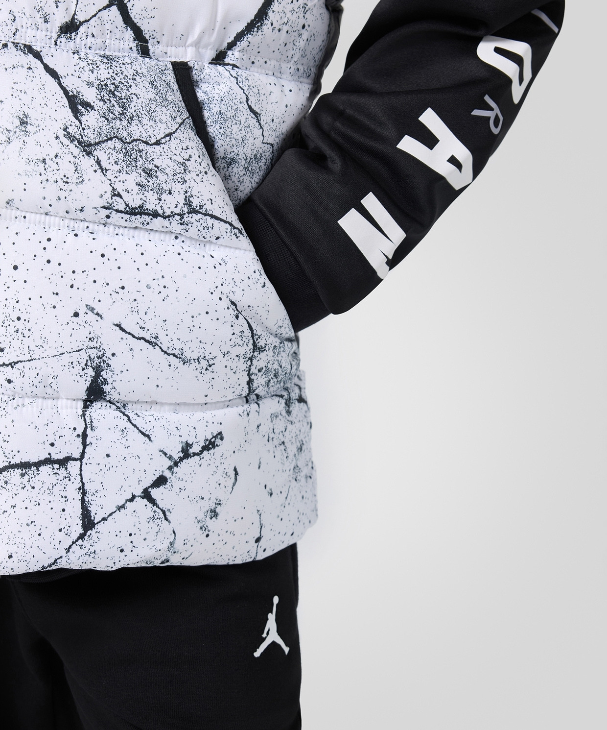 Куртка 95D191-G0W Jordan 95D191-G0W