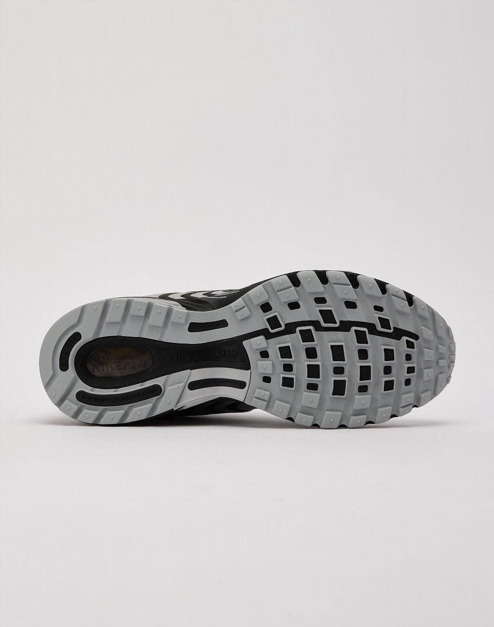 Кросівки чоловічі Nike Air Pegasus 2005 HQ5403-001 41 HQ5403-001
