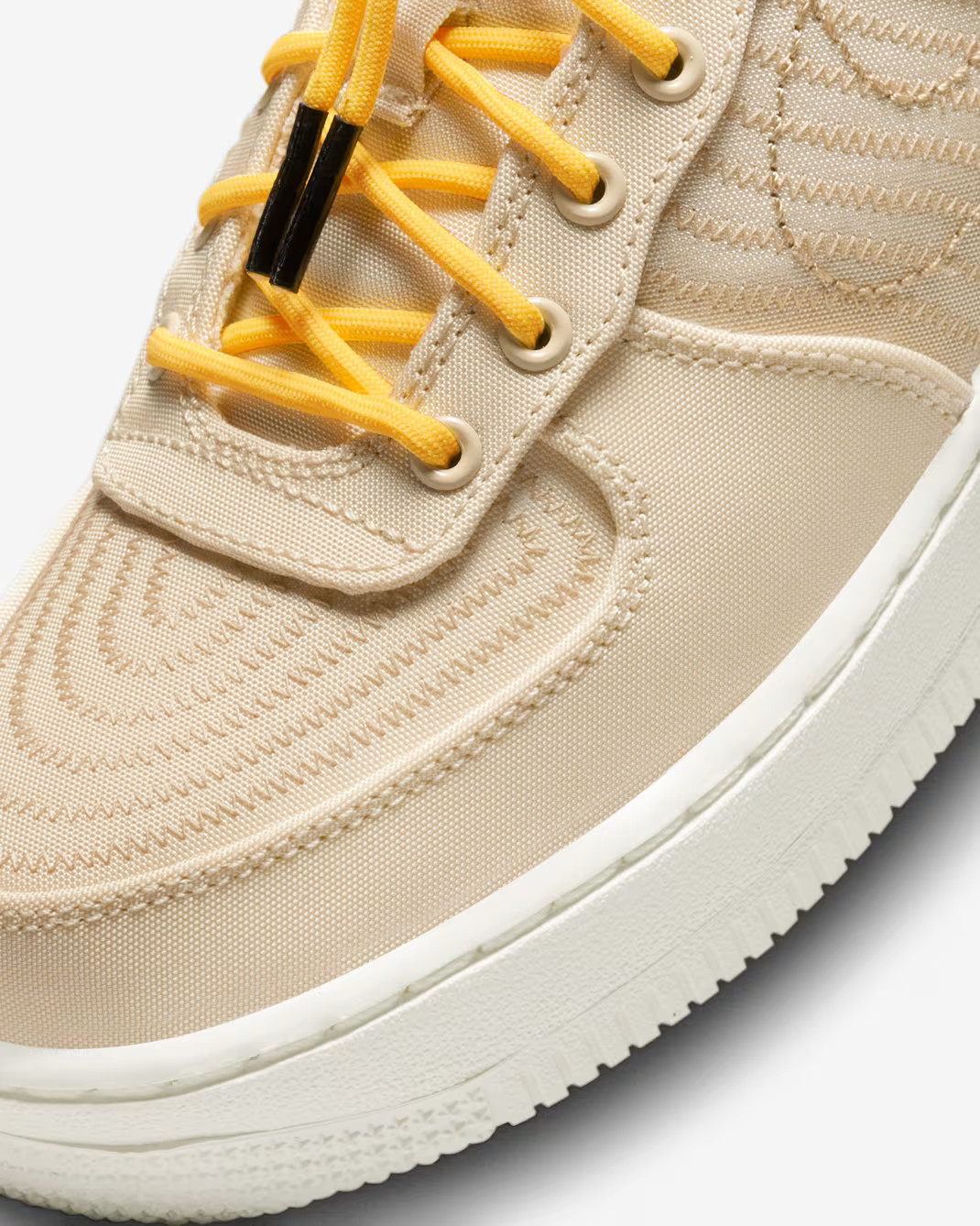 Кросівки DV1622-100 Nike DV1622-100