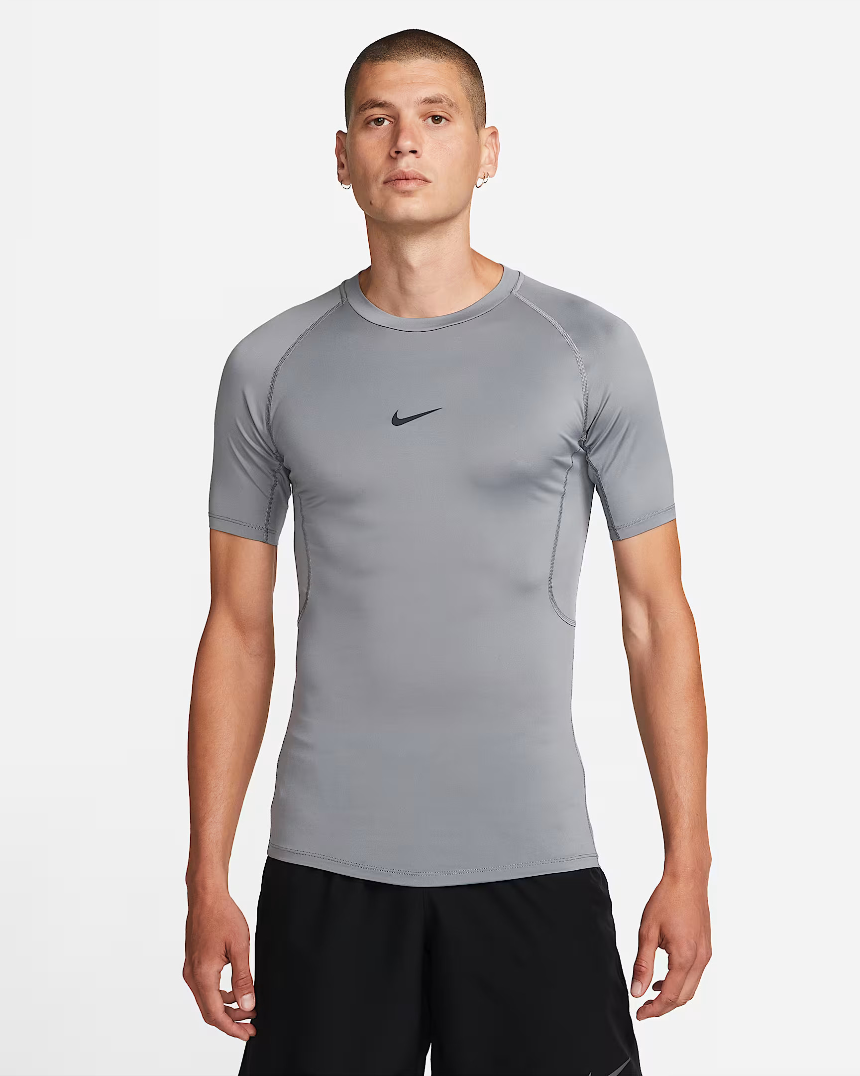 Футболка M NP DF TIGHT TOP SS Чол L FB7932-084