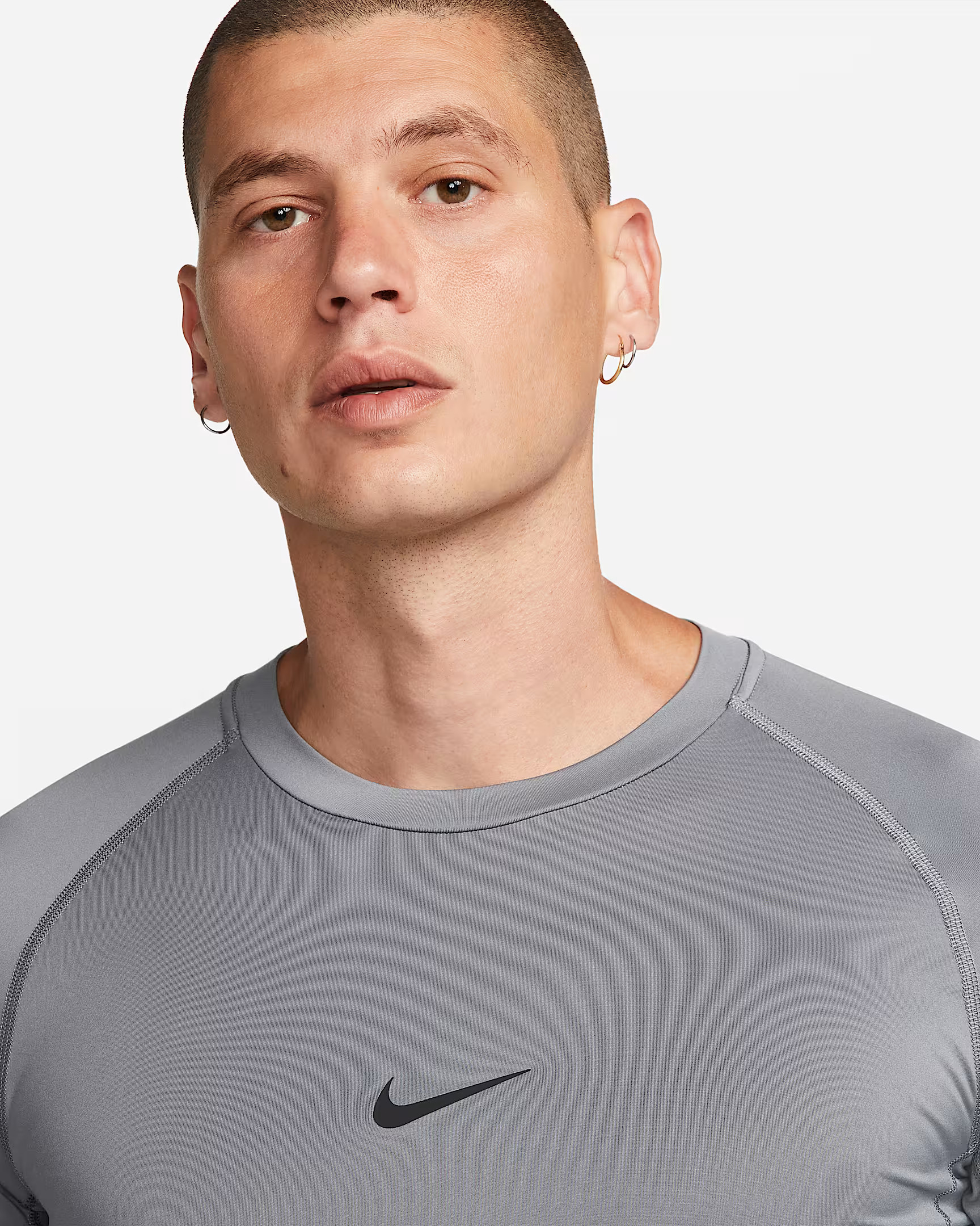 Футболка M NP DF TIGHT TOP SS Чол L FB7932-084