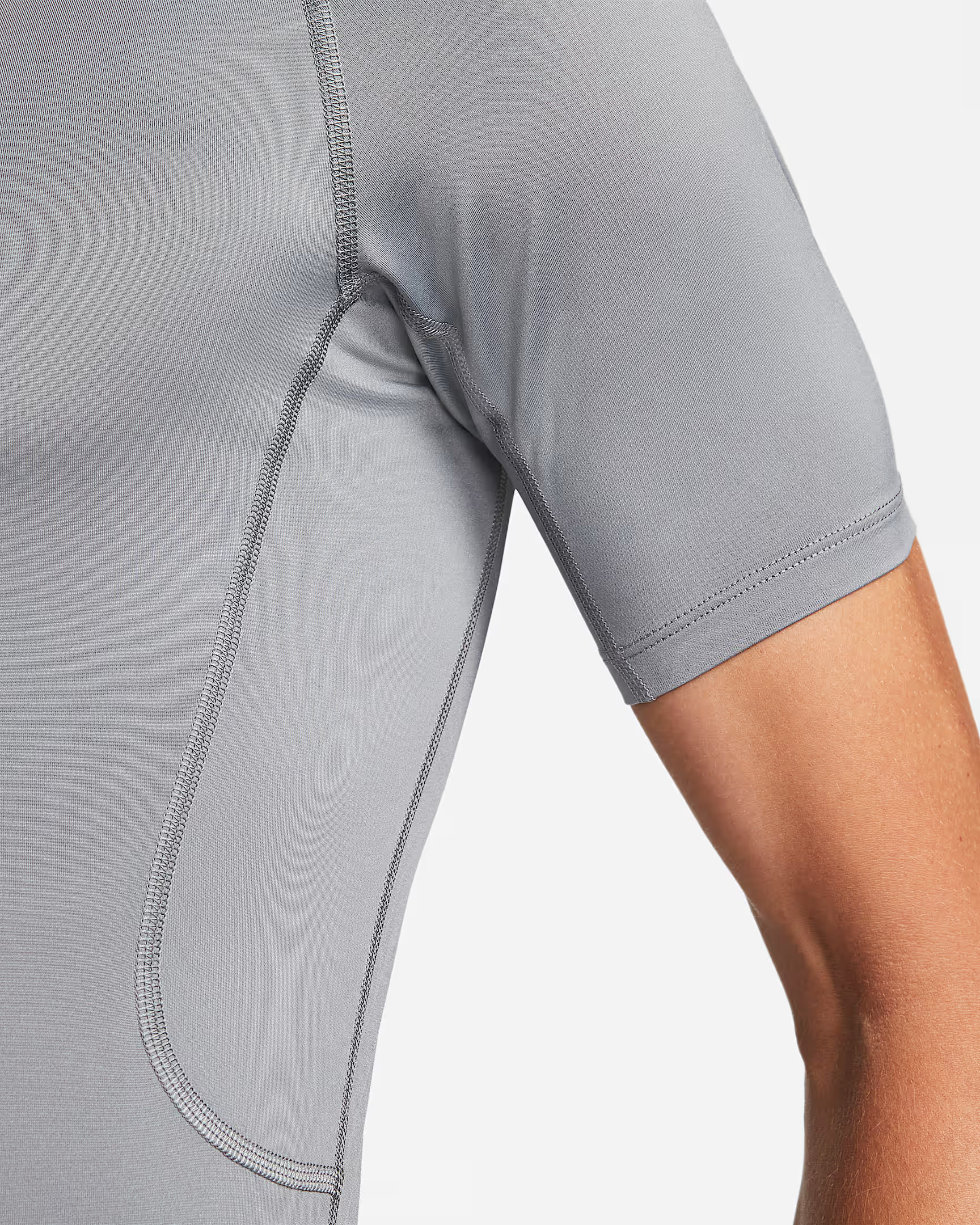 Футболка M NP DF TIGHT TOP SS Чол L FB7932-084