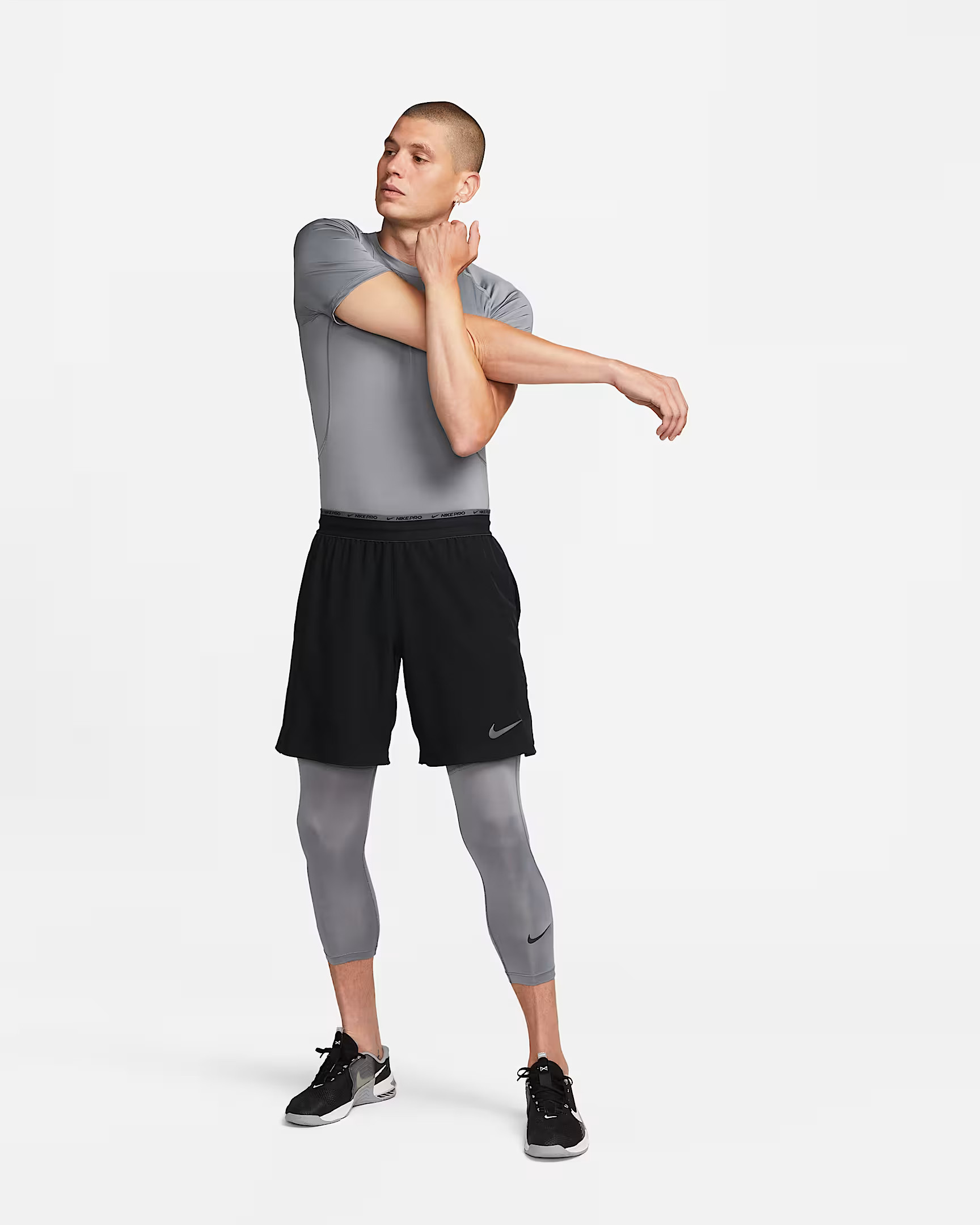 Футболка M NP DF TIGHT TOP SS Чол L FB7932-084