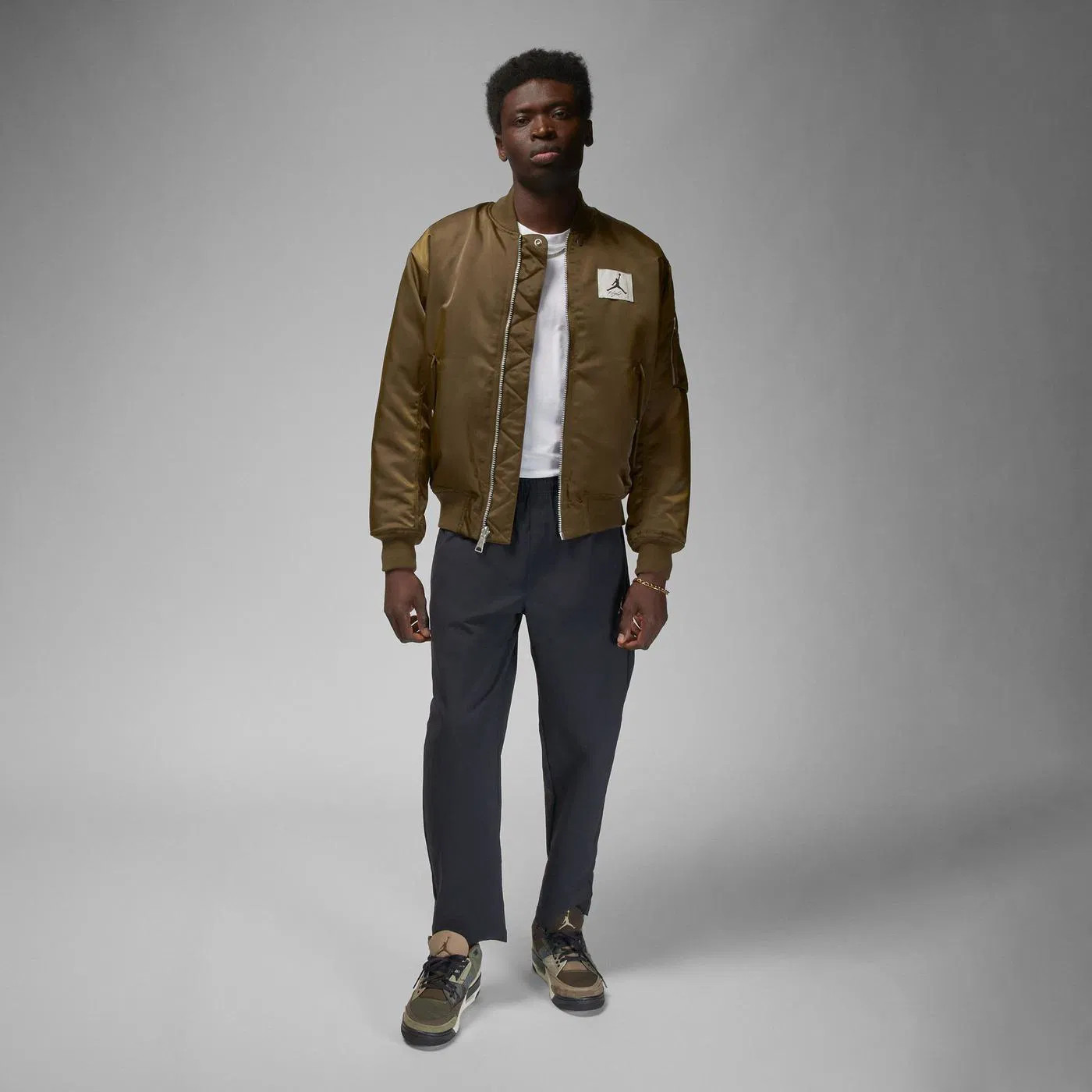 Куртка чоловіча Air Jordan Statement Essentials Olive DQ7344-385