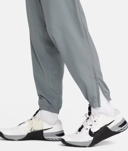 Штани M NK DF FORM PANT TPR FB7497-084 Nike M Сірий FB7497-084