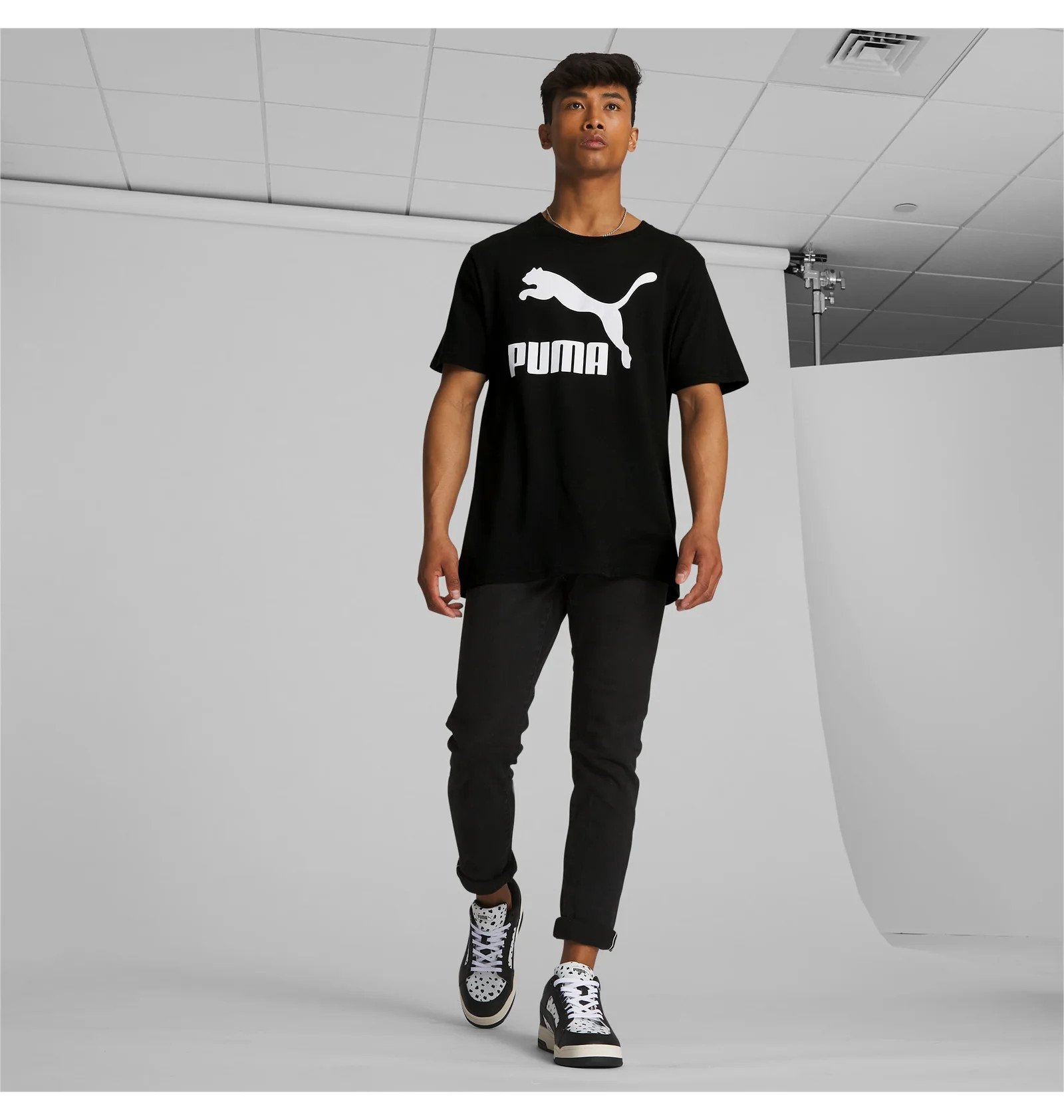 Футболка Puma Classics Logo Tee Black 533253-01