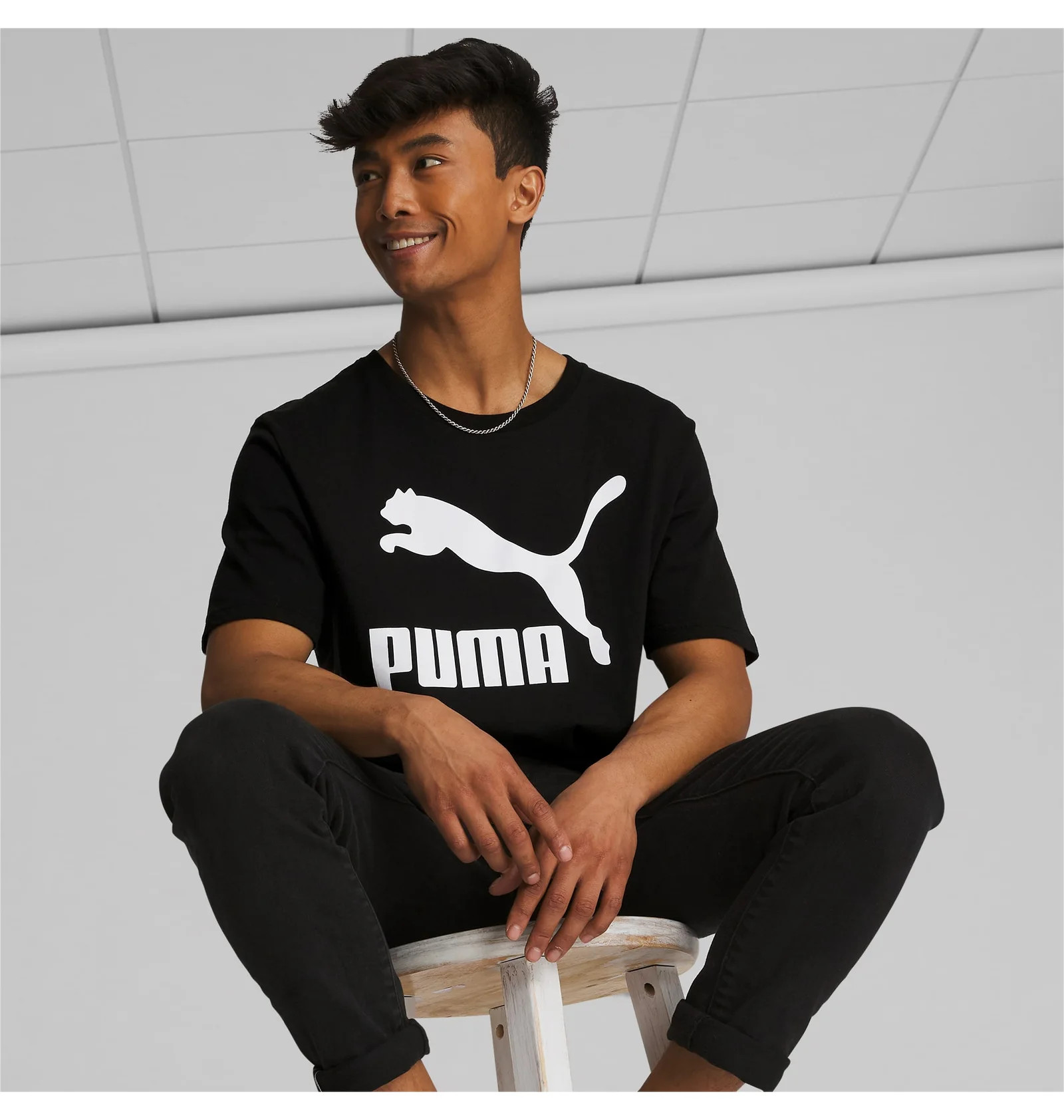 Футболка Puma Classics Logo Tee Black 533253-01