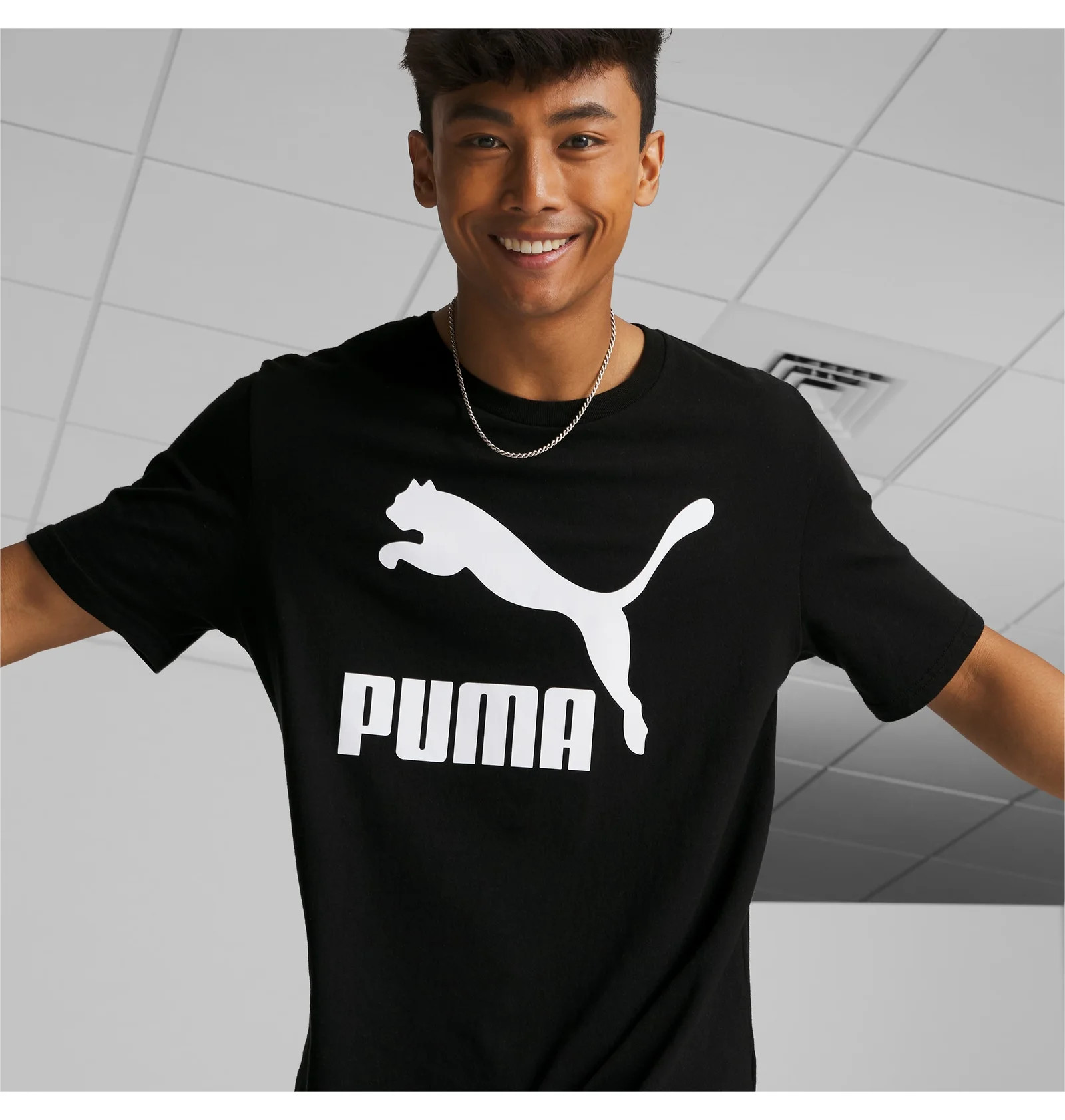 Футболка Puma Classics Logo Tee Black 533253-01
