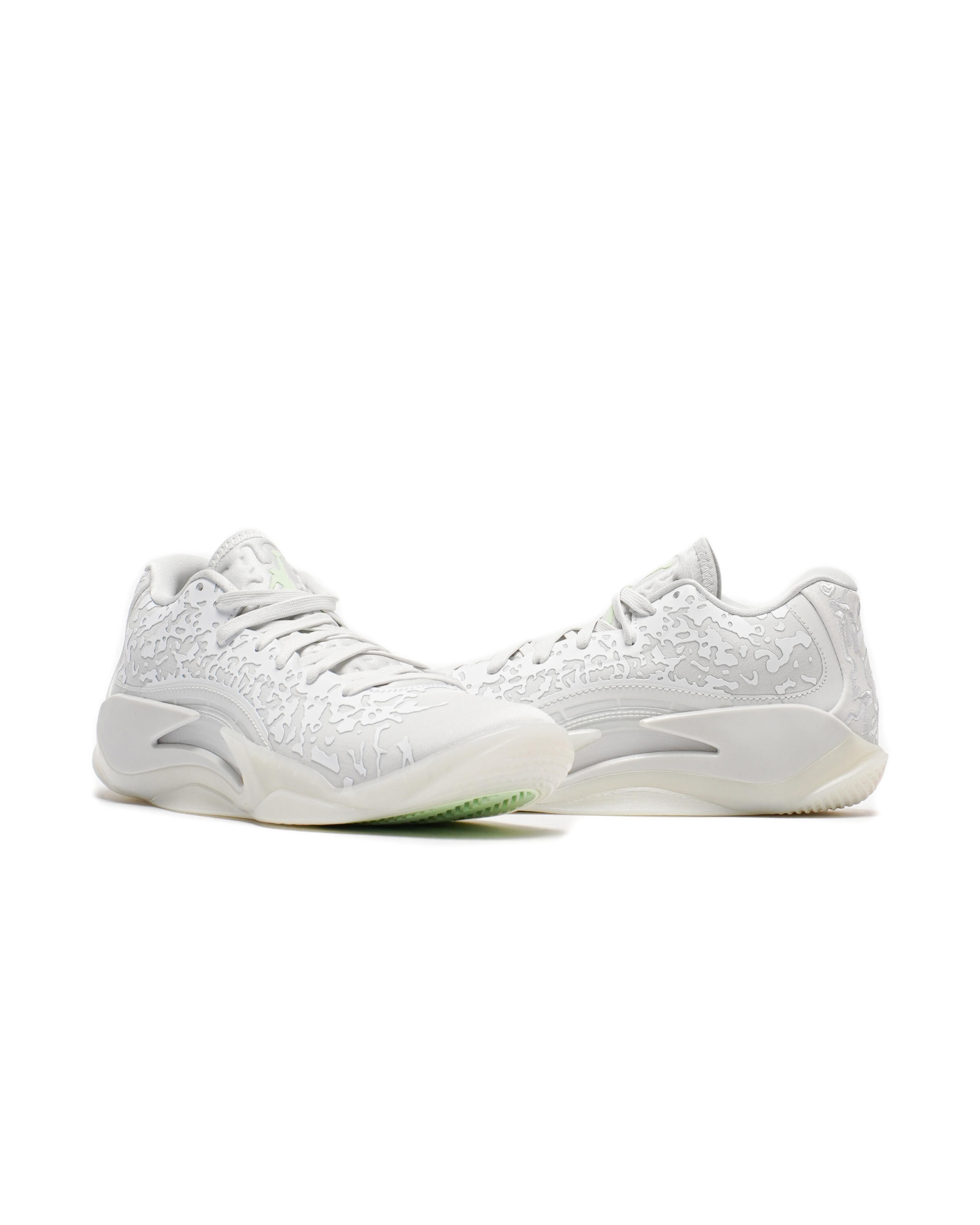 Кросівки Jordan Zion 3 (біло-сірі) DR0675-103