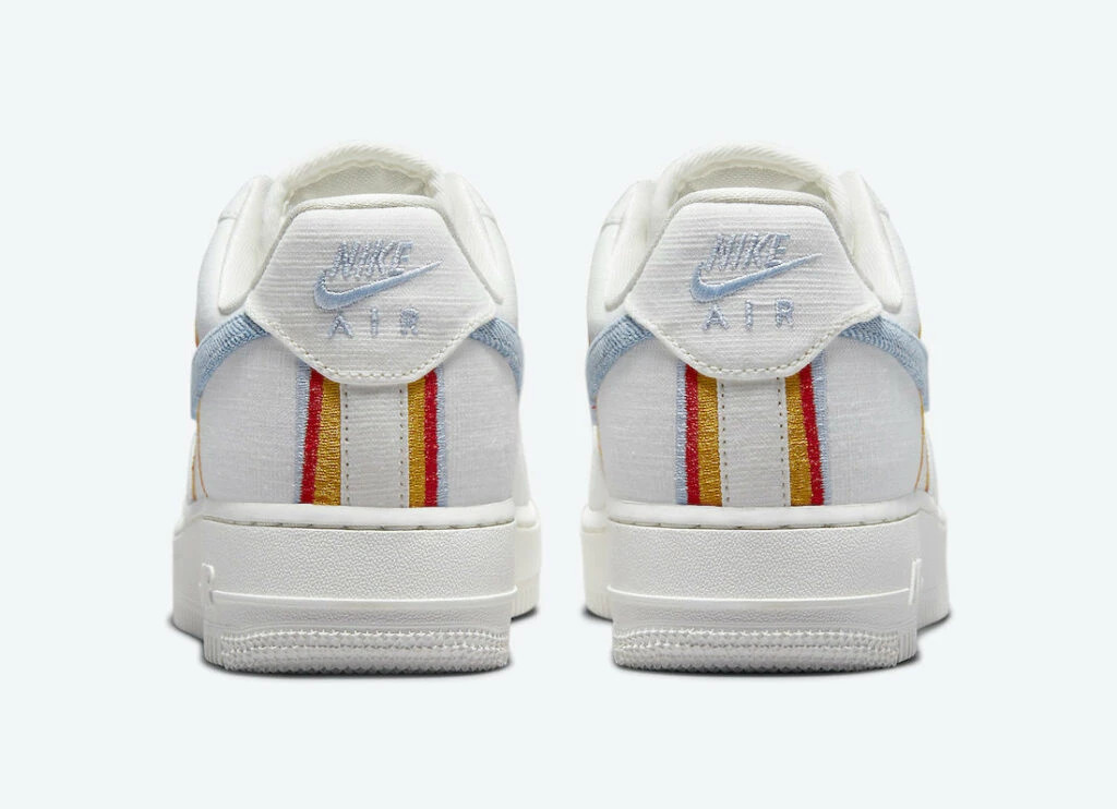 Кросівки W Nike AIR Force 1 07 DJ4655-133