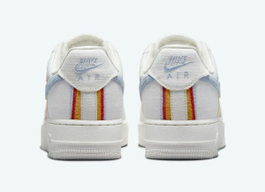 Кросівки W Nike AIR Force 1 07 DJ4655-133