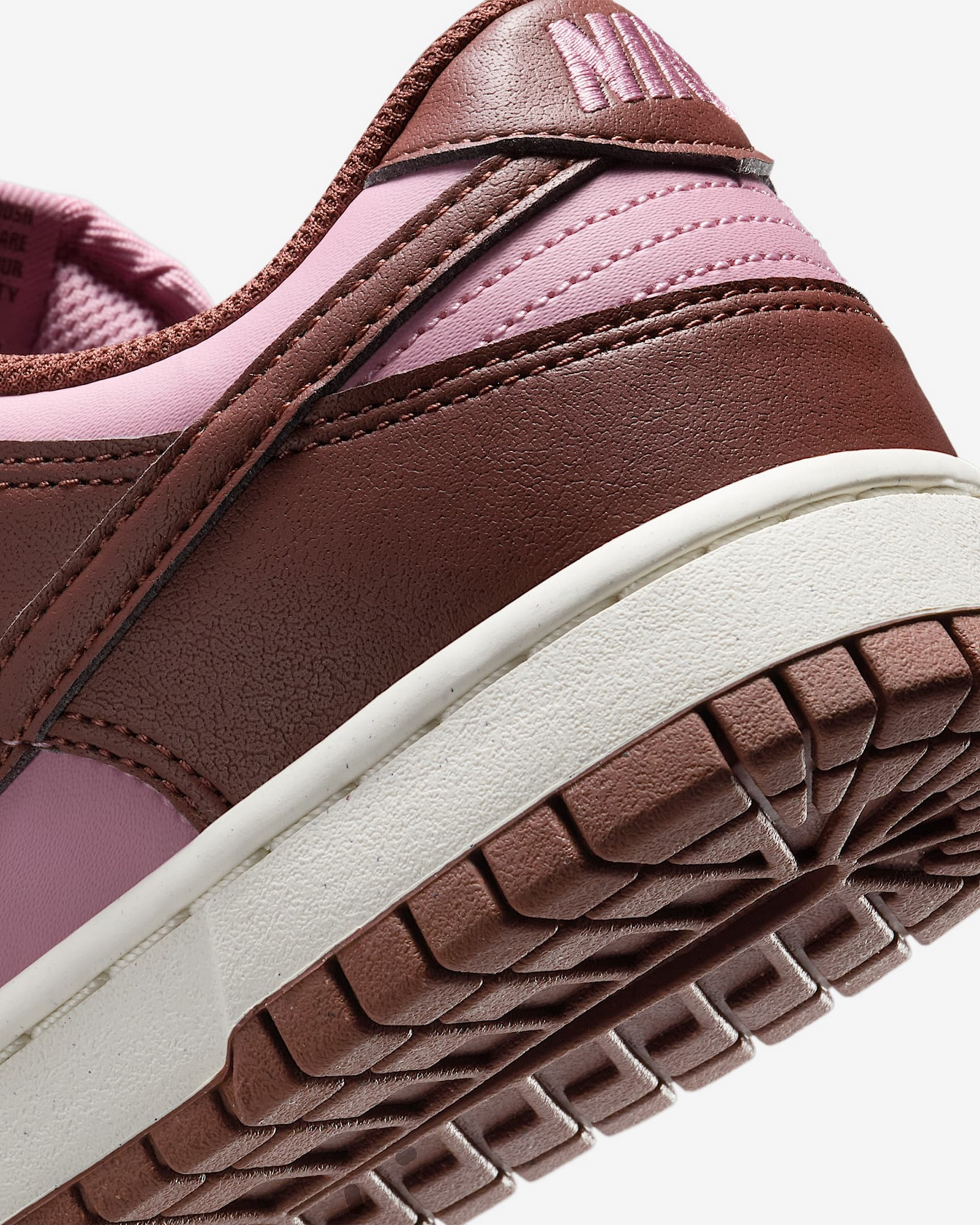 Кросівки жіночі Nike Dunk Low Next Nature Brown/Pink DD1873-114 36.5 DD1873-114
