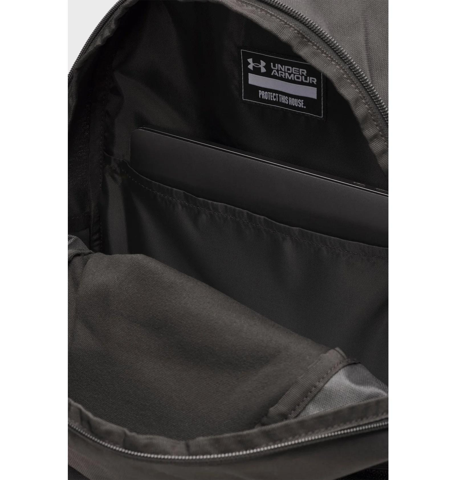 Рюкзак Under Armour Hustle Lite Backpack 26,5L чорний 31 х 47 х 17 см (6000399-001) 6000399-001