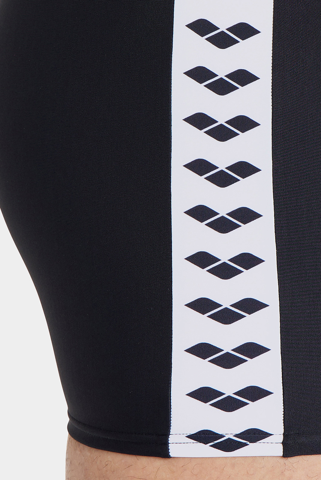 Плавки Arena ICONS SWIM SHORT S 005050-500