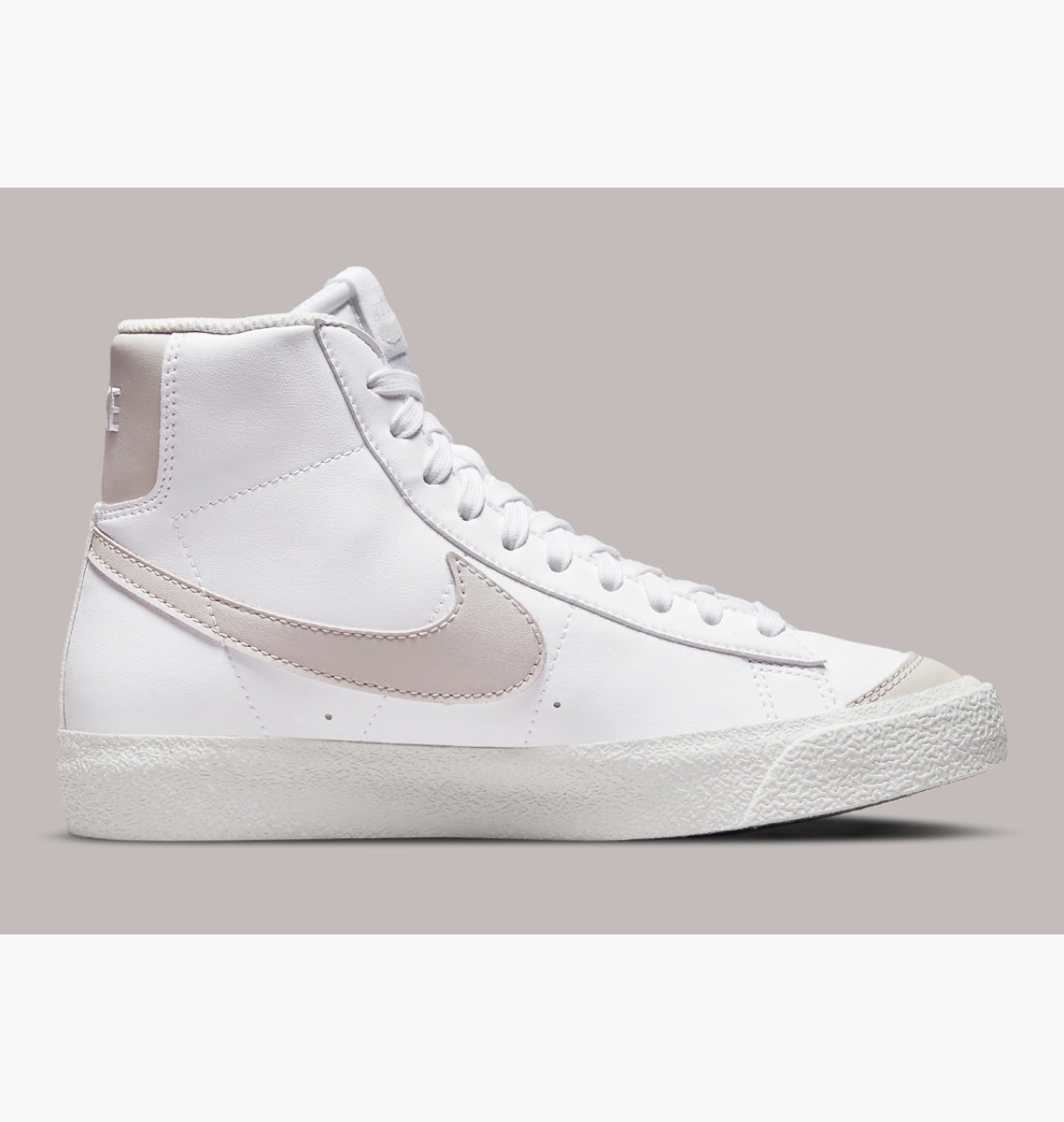 Кросівки Nike BLAZER MID 77 SE (GS) DM1000-100