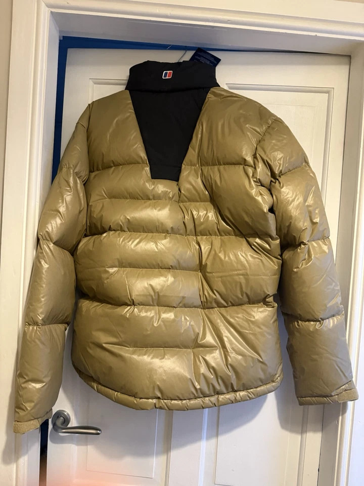 Куртка BERGHAUS Jacket Golden 4A001605JL8