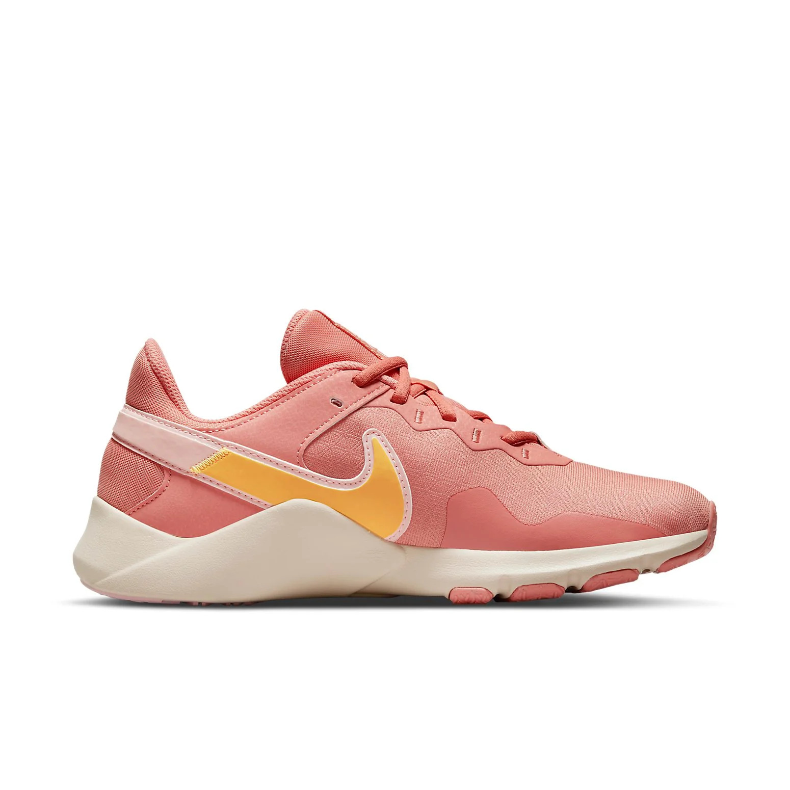 Кросівки жіночі Nike Legend Essential 2 Peach CQ9545-800