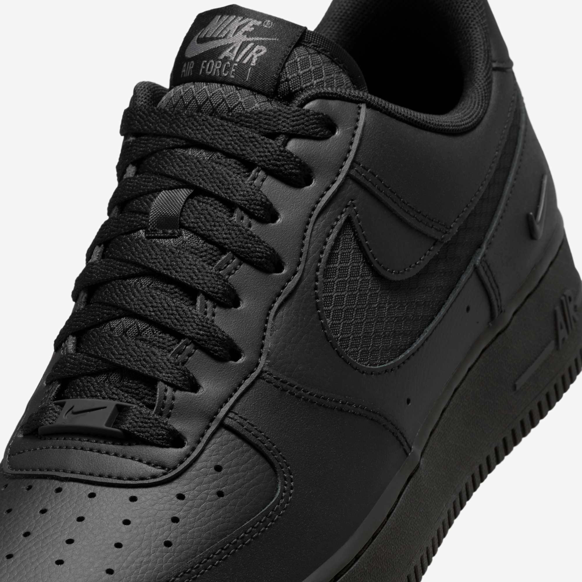 Кросівки Nike Air Force 1 '07 LV8 IH4452-001