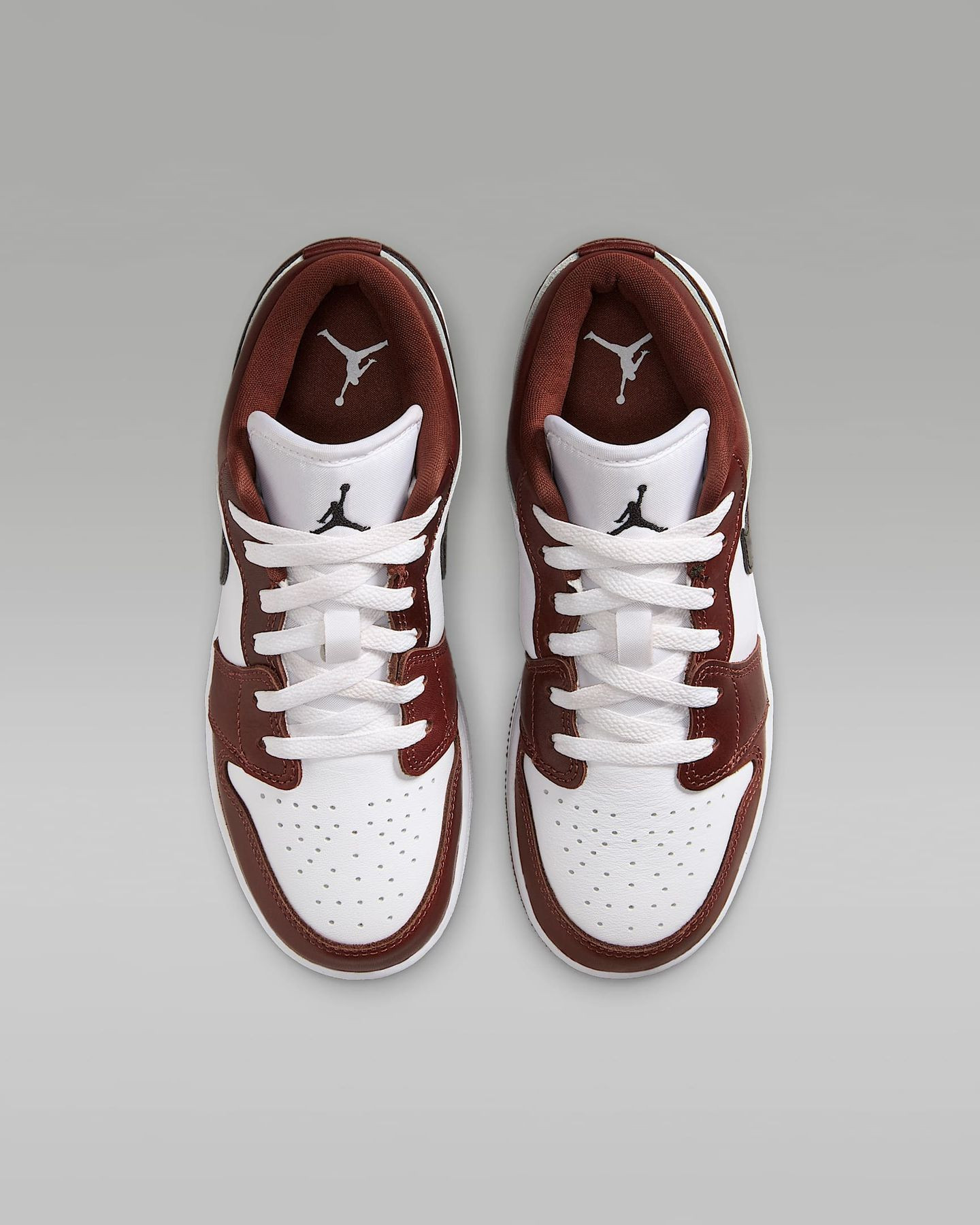 Кросівки жіночі жіночі Jordan 1 Low Dark Pony  HF3188-102 40 HF3188-102