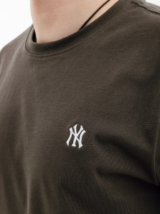 Футболка 47 Brand NEW YORK YANKEES BASE RUNNER 564976CC-FS