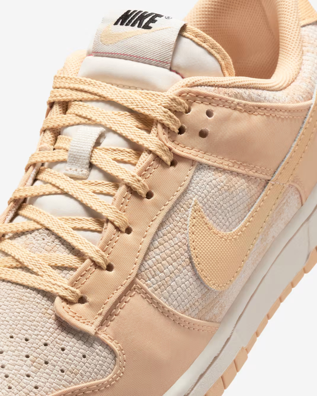 Кросівки Nike W DUNK LOW HJ5777-101