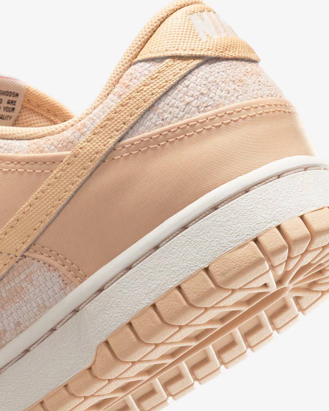 Кросівки Nike W DUNK LOW HJ5777-101