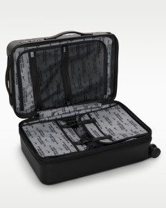 Валіза Nike 22IN HARDSHELL LUGGAGE HV8584-010