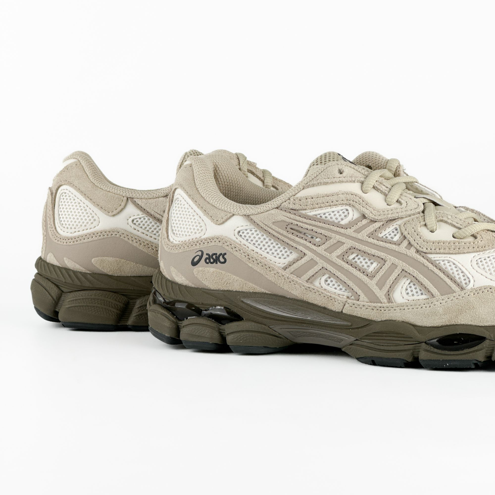 Кросівки чоловічі Asics Gel-Nyc Beige 1203A383-105 40 1203A383-105