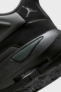 Кросівки Jordan MAX AURA 7 HQ2091-001