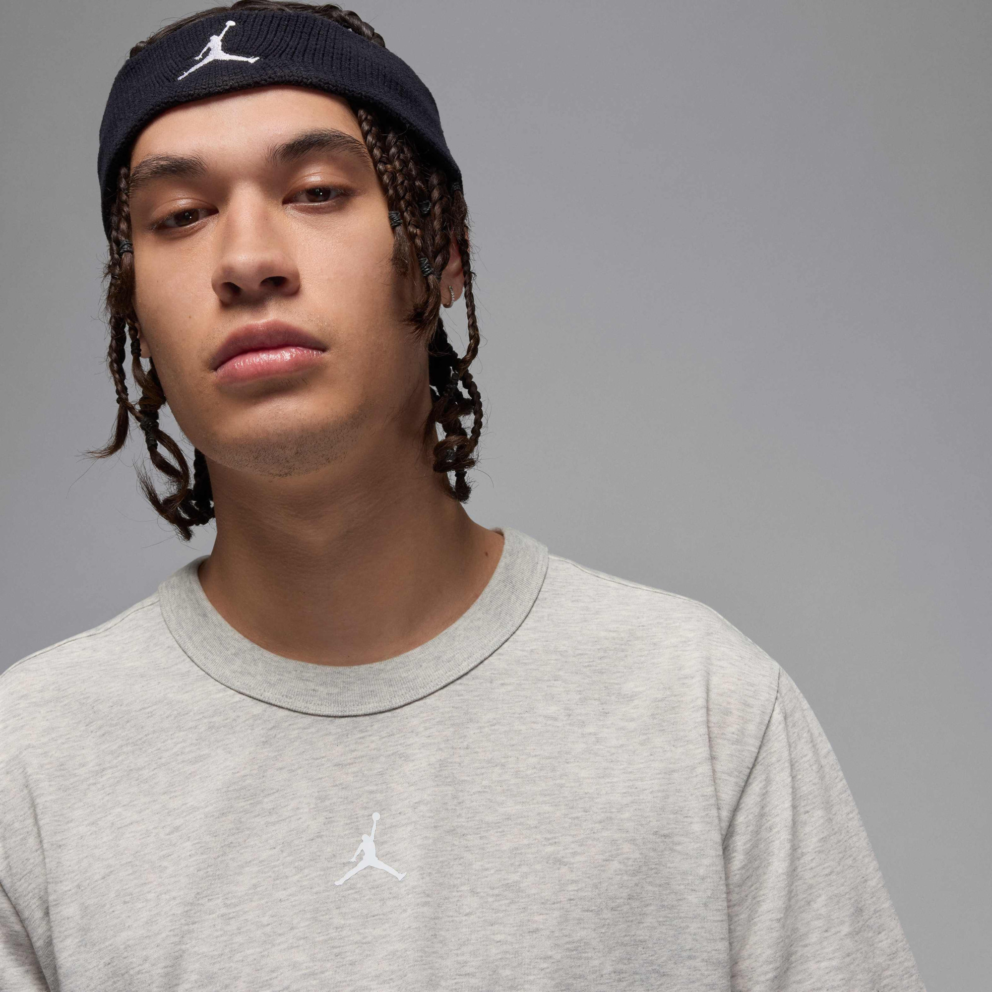 Футболка чоловіча Air Jordan Dri-Fit Sprt Ss Top Grey FN5829-050