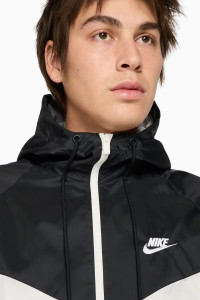 Вітровка чоловіча Nike Nsw Heritage Windrunner White/Black DA0001-136