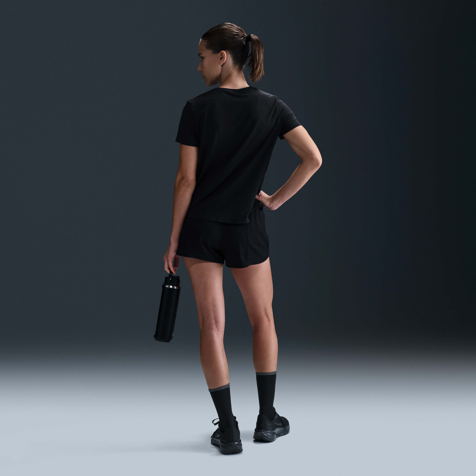 Футболка HJ2204-100 Nike HJ2204-100