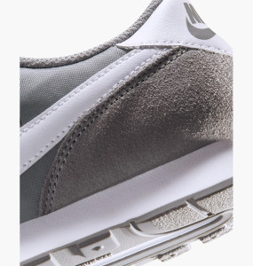 Кросівки NIKE MD VALIANT (GS) CN8558-001