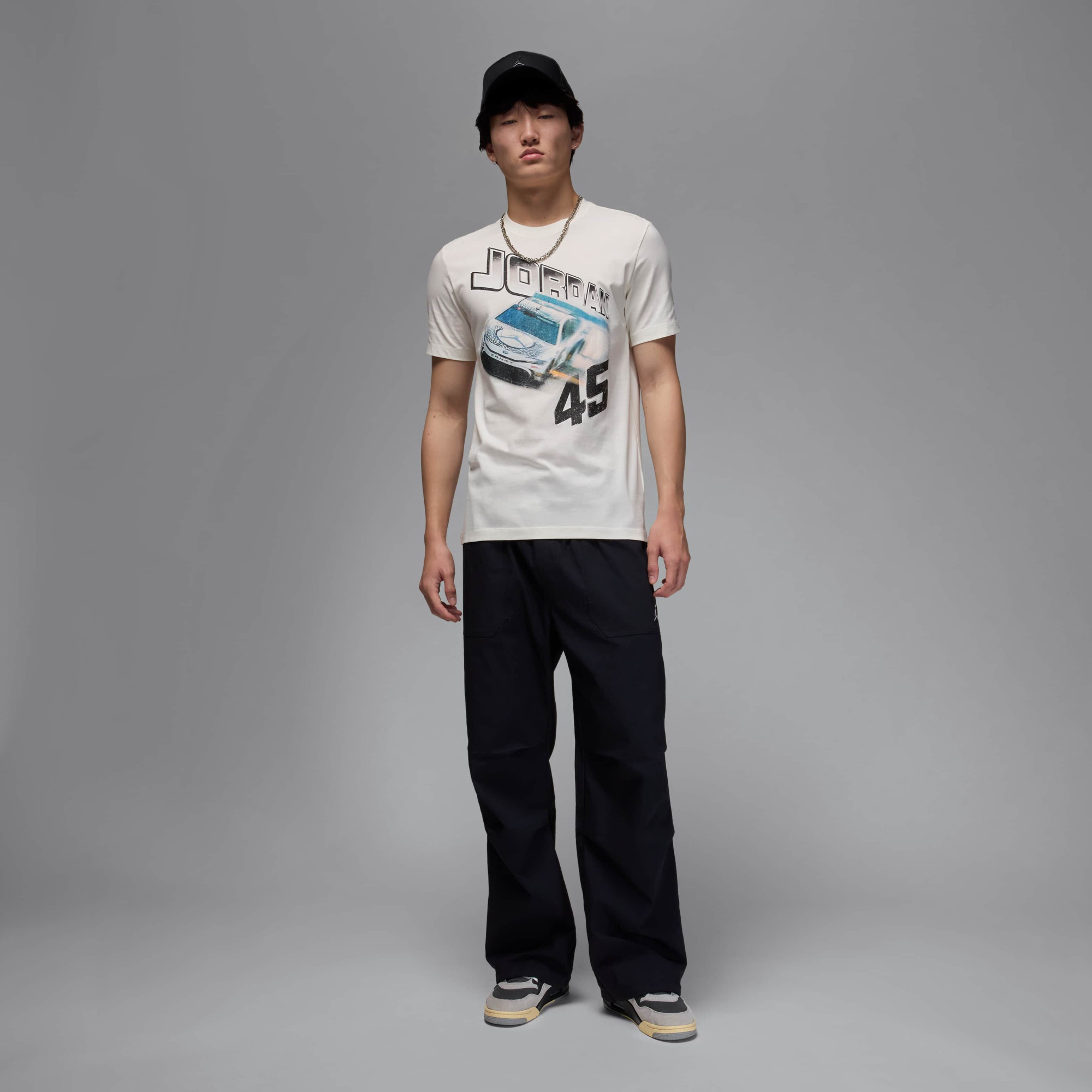 Футболка чоловіча Nike Brand Car Ss Crew White IB7351-133