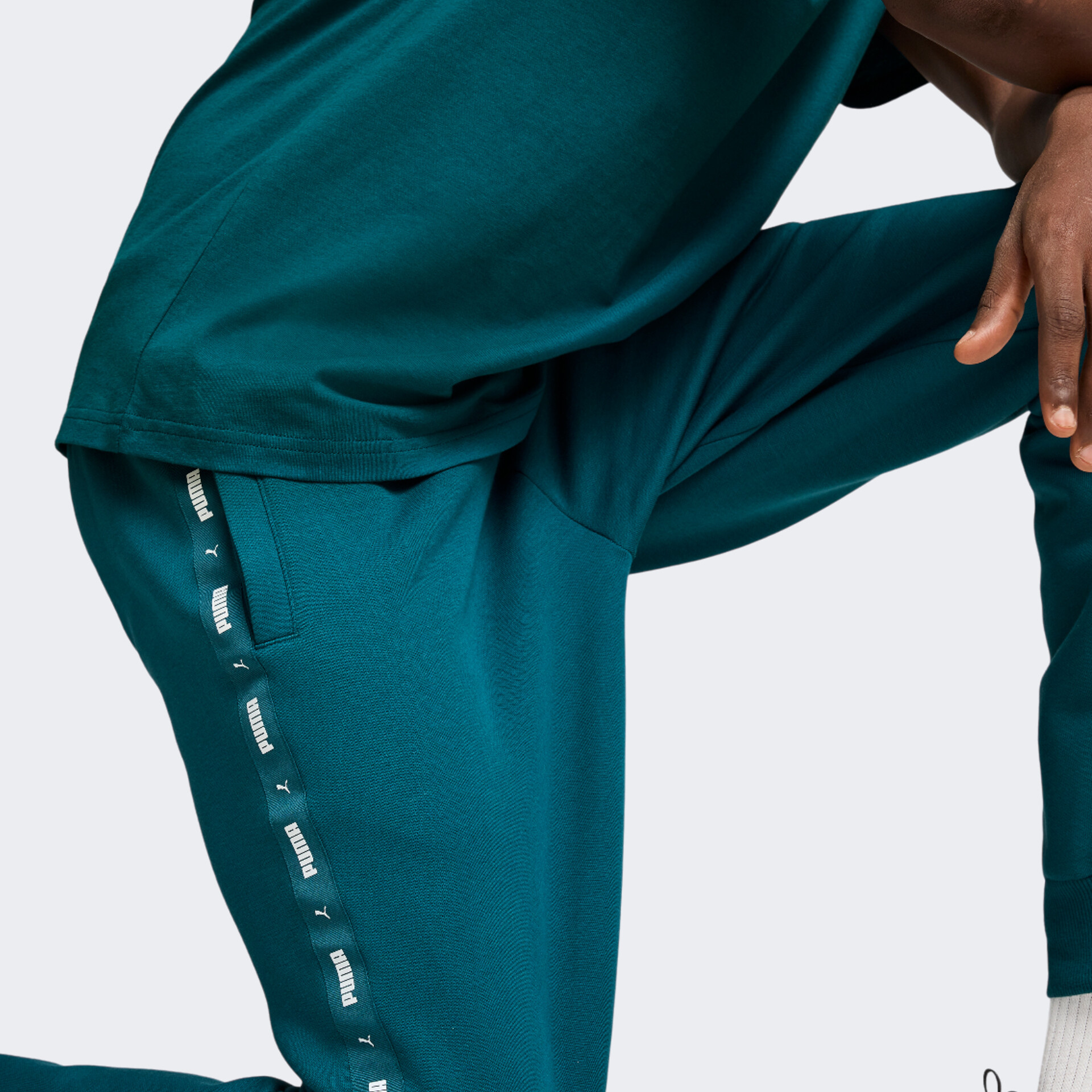 Штани чоловічі Puma Essential Tape Turquoise 849042-08 849042-08