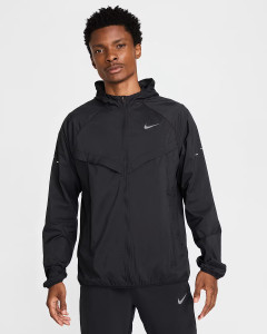Куртка чоловіча Nike Stride MenS Repel U V Running Jacket Black HV4548-010