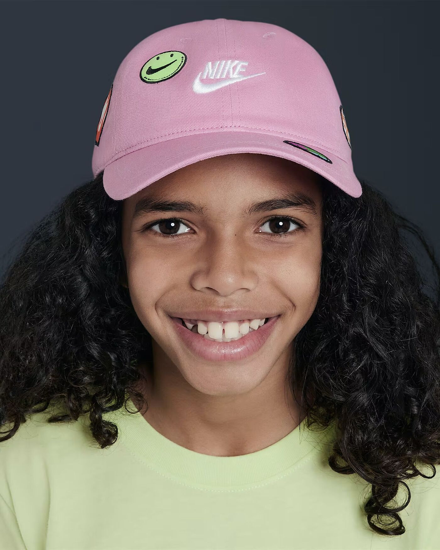 Бейсболка Nike Little Kids' Patch Toss Club Cap 8A3121-ACG