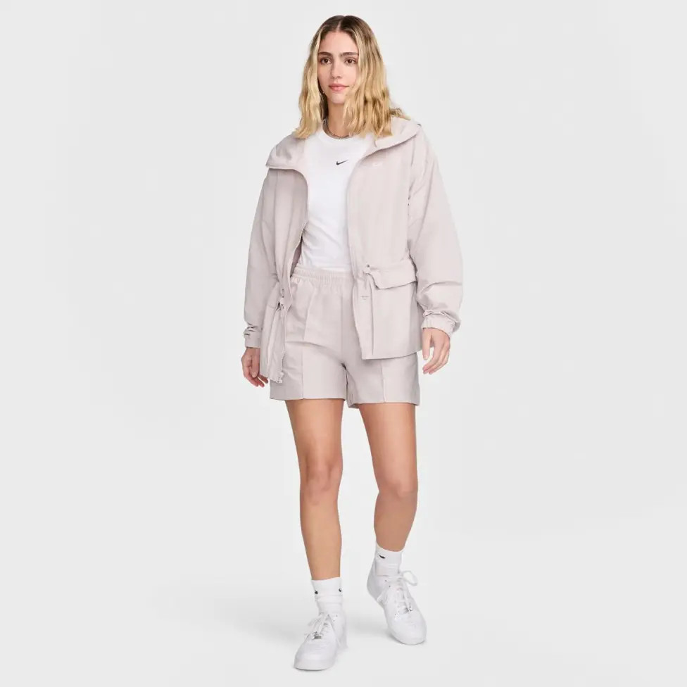 Шорти жіночі Nike W Nsw Essntl Mr 5In Wvn Shrt Pink FV6622-019