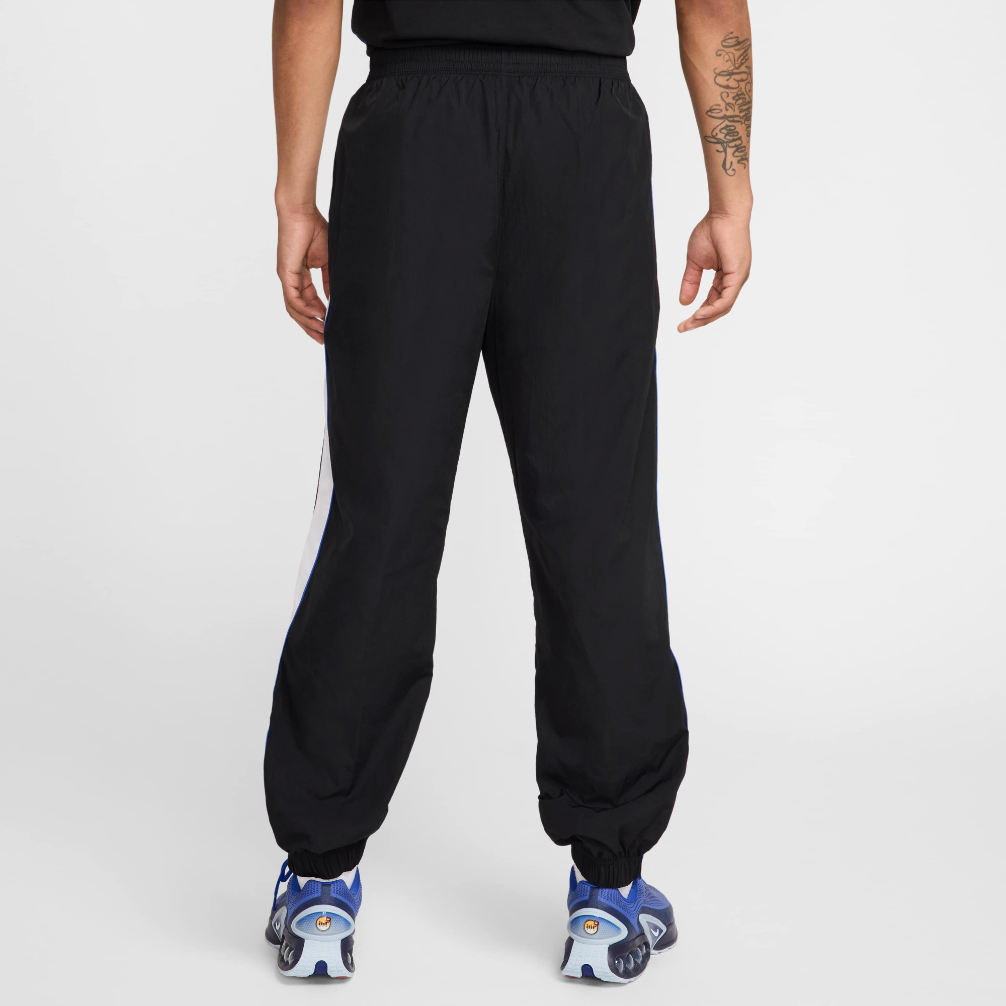 Штани Nike Sportswear Men's Woven Trousers HV6517-010